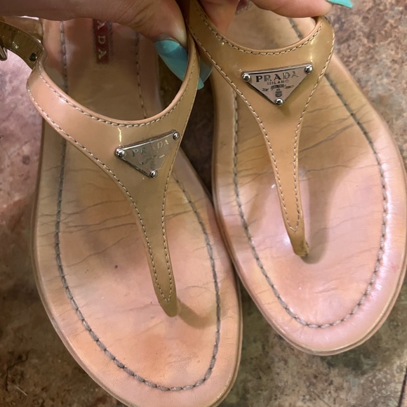 100% Authentic Prada Nude Patent Leather Thong Sandal Size 5 - Picture 5 of 11